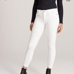 Abercrombie low rise ankle jean/short
